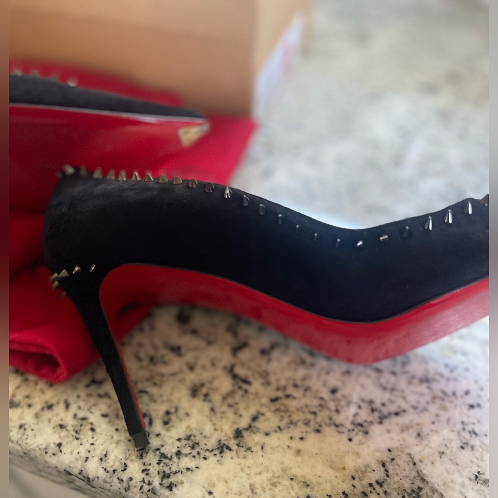 Christian Louboutin Women's Black Spike Studded Heels / Size: 40.5/ 9.5 in US - Picture 9 of 14